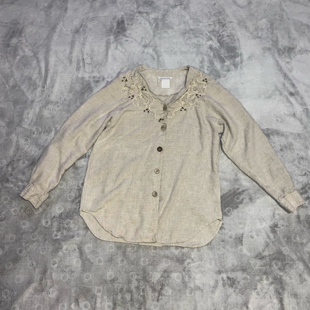 Alexa EM light brown long sleeve shirt, size Medium